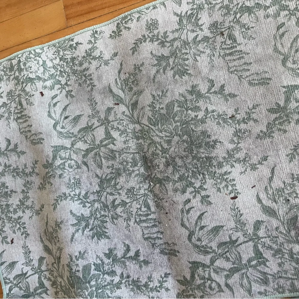 Set of two rugs!